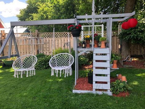 Homemade Swing Set, Playset Makeover, Swing Set Diy, Backyard Playset, Play Area Backyard, Backyard Swings, Playground Set, Playset Outdoor, Patio Furniture Ideas