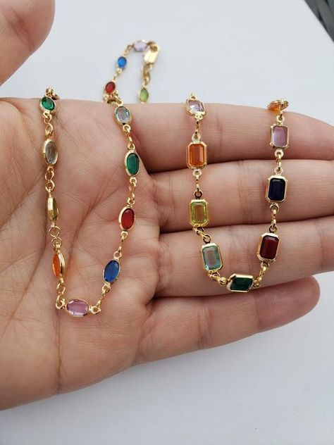 Colorful Pendant Necklace, Jewel Toned Jewelry, Gold Gem Necklace, Colorful Gold Necklace, Colorful Necklace Aesthetic, 70s Inspired Jewelry, Trendy Tees For Women, Gem Necklace Stones, Rainbow Stone Necklace