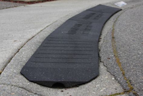 Curved Driveway, Upcycle Tires, Driveway Apron, Driveway Ramp, Diy Driveway, Tire Swings, Mini Pond, Curb Ramp, Car Ramps