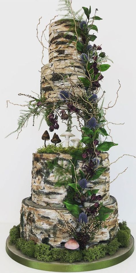 Woodland Wedding Theme Enchanted Forest, Woodland Fantasy Wedding, Fae Wedding Cake, Wedding Cake Enchanted Forest, Cake Enchanted Forest, Woodsy Wedding Cake, Forest Theme Wedding Cake, Enchanted Forest Wedding Cake, Forest Wedding Cake