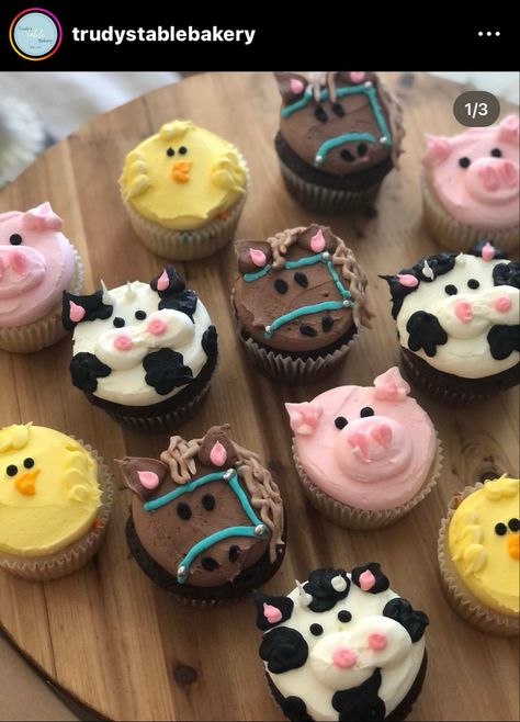 Cupcake Cake Animals, Farm Animal Cupcakes Easy, Farm Themed Cupcakes, Animal Cupcakes Easy, Horse Cupcakes, Farm Animal Cupcakes, Animal Cupcake, Cupcake Inspiration, Cupcakes Easy