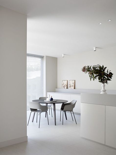 Dining Table Industrial, Handmade Chandelier, Table Industrial, Interior Minimalista, Industrial Wood, Wood Pendant Light, Style Loft, Minimalist Interior Design, Minimalism Interior