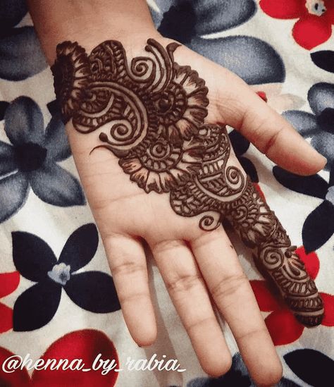 Front Hand Mehndi Design Images (Front Hand Henna Design Ideas) Easy Front Hand Mehndi Designs Simple, Front Hand Mehndi Design For Kids, Easy Mehendi Designs For Kids, Arabic Henna Designs Front Hand, Mehendi Design For Kids, Mehendi Designs For Kids, Easy Mehendi Designs, Mehndi Design Front Hand, Easy Mehendi