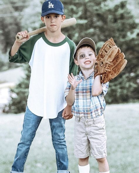 The Sandlot Family Costumes, Sandlot Costume Ideas, Ham Porter Sandlot Costume, Family Sandlot Halloween Costumes, Sandlot Family Costume, Sandlot Halloween Costumes Family, Sandlot Family Halloween Costumes, The Sandlot Halloween Costumes, The Sandlot Costumes