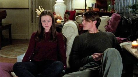 Gilmore Girls Set, Gilmore Girls Dean, Character Ships, Rory Gilmore Style, Gilmore Girls Characters, Kiss And Tell, Dean Forester, Gilmore Girls Seasons, Team Logan