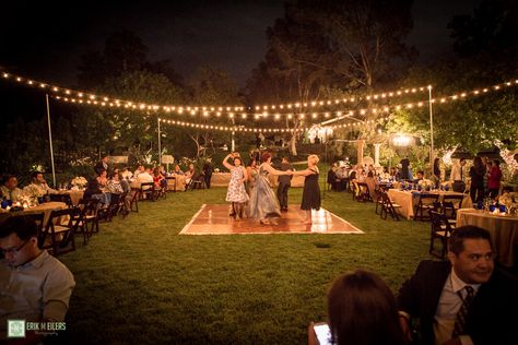 Garden wedding with string lights Garden Small Wedding, Wedding In Garage, Night Time Garden Wedding, Parking Lot Wedding, Outdoor Wedding Reception Ideas Elegant, Backyard 60th Birthday Party Ideas, Gym Wedding Reception Decoration, Outdoor Southern Wedding, Bulb Lights Wedding