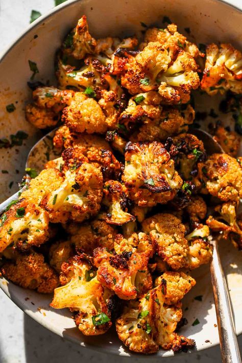 Our Favorite Garlic-Parmesan Roasted Cauliflower - Dishing Out Health Dishing Out Health, Roasted Cauliflower Recipe, Parmesan Roasted Cauliflower, Roasted Cauliflower Recipes, Cauliflower Dishes, Roasted Vegetable Recipes, Cauliflower Recipe, Veggie Side Dishes, Garlic Parmesan