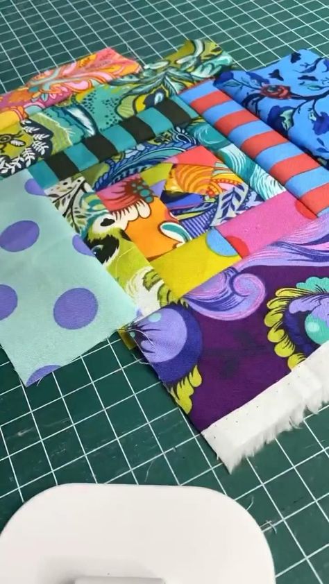 Scrap Fabric Blanket, Cloth Patchwork Ideas, Sew Scraps Projects, Fabric Scrap Sewing Projects, Sewing From Scraps, Scrap Fabric Crafts Sewing Patterns, Scrap Patchwork Ideas, How To Use Fabric Scraps, Quilting Scraps Ideas