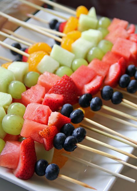 ideas for Ashley's sweet 16 Sweet Sixteen Birthday Party Ideas, Fruit Skewers, Fruit Kabobs, Rainbow Fruit, Sweet Sixteen Parties, Sweet 16 Birthday Party, Sweet Sixteen Birthday, Snacks Für Party, Sweet 15