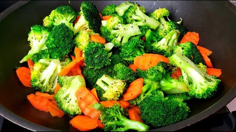 Step-by-Step Guide on How to Stir Fry Carrots and Broccoli Stir frying is a quick and delicious way to prepare vegetables, and carrots and broccoli make a colo Broccoli And Carrot Stir Fry, Stir Fry Broccoli And Carrots, Sauteed Broccoli And Carrots, Carrots And Broccoli Recipes, Broccoli Carrot Stir Fry, Fry Carrots, How To Stir Fry, Carrot Stir Fry, Cooked Baby Carrots