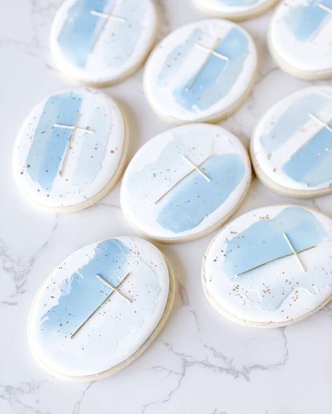 Christening Cookies, Cross Cookies, Baptism Cookies, First Communion Decorations, Easter Sugar Cookies, Communion Decorations, First Communion Party, Spring Cookies, Communion Cakes