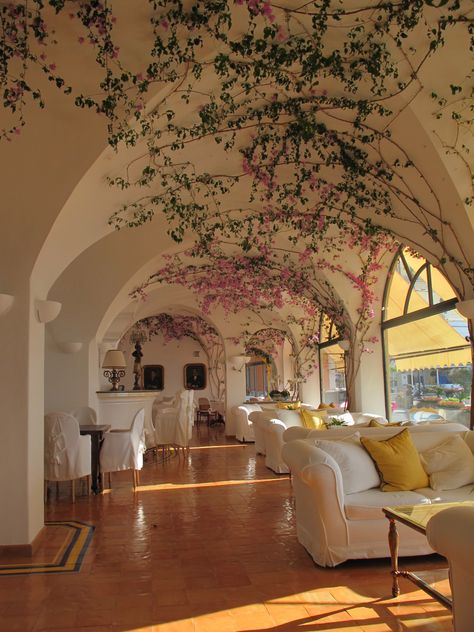 Positano Hotel Marincanto, Incredible Places, Positano, Beautiful Space, Amalfi Coast, Beautiful Interiors, House Front, Malaga, Tuscany