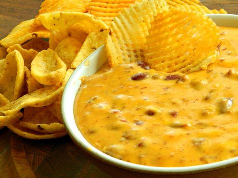 Chili Cheese Dip from Hormel® Chili Velveta Cheese Dip, Hormel Chili Recipe, Hormel Chili Dip, Hormel Chili Cheese Dip, Superbowl Snack, Chili Cheese Dip Recipes, Dip Artichoke, Chili Cheese Dip, Velveeta Recipes