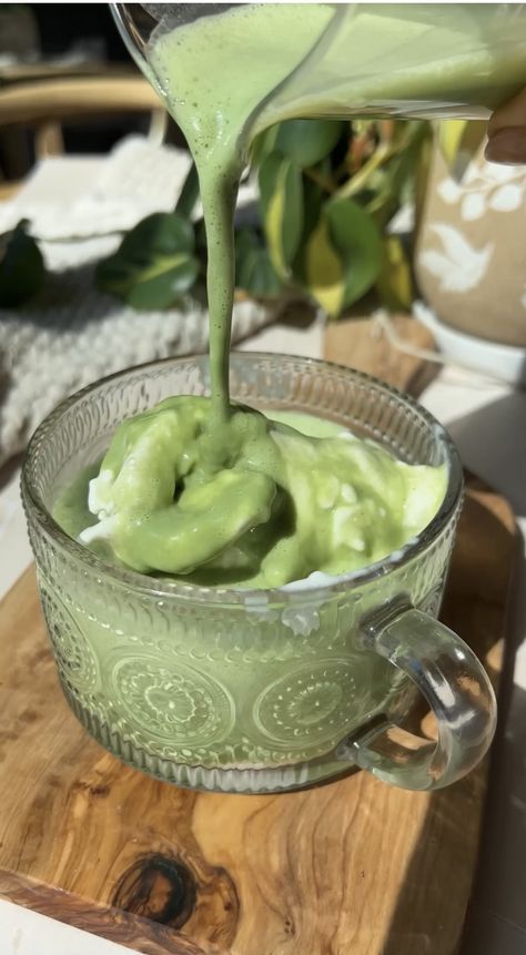 Matcha Affogato Matcha Affogato, Quit Coffee, Macadamia Cookies, Matcha Milk, Cookie Dough Bars, Matcha Recipe, Cashew Milk, Strawberry Ice Cream, Fun Treats