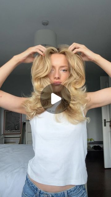 emma jean on Instagram: "hair tutorial for my favourite heatless blowout technique ⭐️ sleeping in this and with a silk bonnet has already made the biggest difference to my hair and I’ve only been doing this for about 2/3 weeks ~ also using a lightweight oil every time you do this technique on the ends of the hair will protect it as the cotton can be a little bit rough on the tips ⭐️ I’ll usually sleep in it about three times a week to get this result consistently until it’s hair wash day!" Hair Wash Day, 2023 Hair, Silk Bonnet, Hair Wash, Wash Day, Washing Hair, My Hair, Wavy Hair, Hair Looks