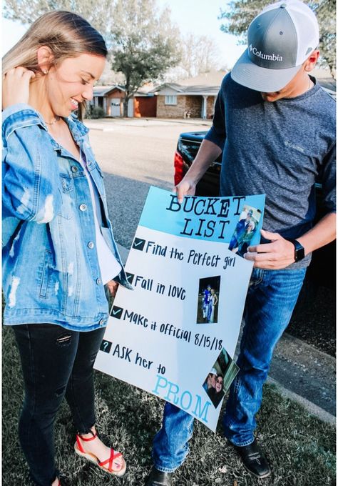 Sadies Proposal, Creative Prom Proposal Ideas, Cute Hoco Proposals, Cute Promposals, Country Prom, Cute Homecoming Proposals, Cute Prom Proposals, Asking To Prom, Dance Proposal