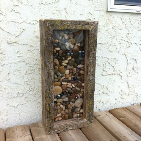 River Rock Display Ideas, Outdoor Rock Display, Geology Display, How To Display Rocks, Rock Display Ideas Diy, Mineral Collection Display, Rock Storage, Rock Collection Display, Collecting Rocks