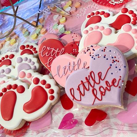 Hearts Baby Shower Theme, February Baby Shower Themes, Baby Shower Color Themes, February Baby Showers, Winter Baby Shower Themes, Valentines Baby, Baby Shower Sweets, Valentines Baby Shower, Baby Shower Theme Decorations