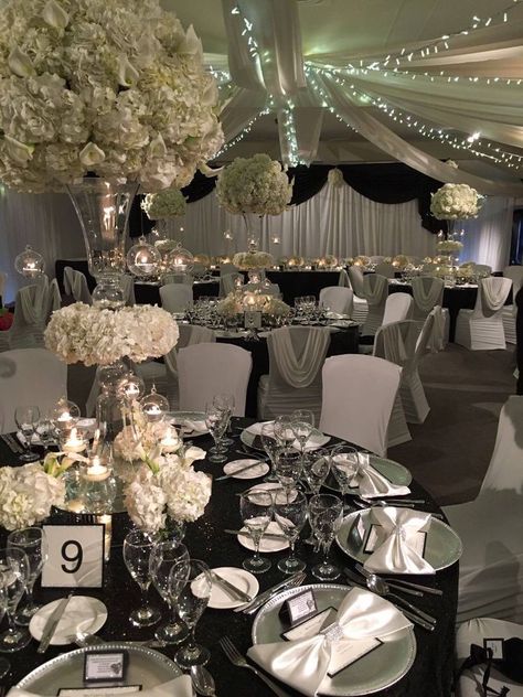 Black Theme Sweet 16 Party Ideas, Black Quinceanera Theme Ideas, Black Attire Wedding Decor, Monochrome Wedding Party, Black And White Theme Quinceanera, Black Quince Venue Ideas, Black And Silver Wedding Reception, Black Silver Quinceanera Theme, Quince Themes Black