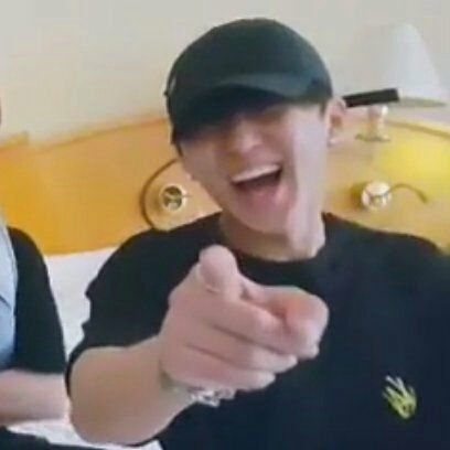 Changbin Funny, Skz Reaction Pics, Laughing Pictures, Stray Kids Meme, Kids Meme, Red Ridding Hood, Changbin Skz, Skz Meme, Laugh Meme