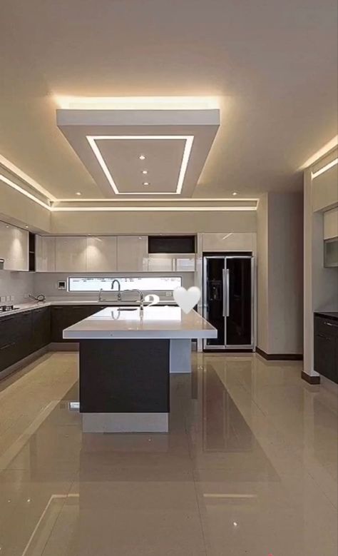 Kitchen Ceiling Design, Kitchen S, Custom Kitchens Design, Sala Grande, Kitchen Interior Design, Affordable Interior Design, Best Kitchen Designs, Luxury Homes Interior, Ceiling Fan In Kitchen