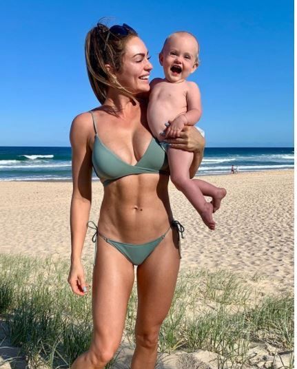 Bullies called my post-baby body ‘disgusting’ and said I’d ‘ruined myself’ after I shared pics of my mum tum Emily Skye, Raw Pictures, Transformation Pictures, Body After Baby, Mom Body, Fit Mum, Pregnancy Body, Post Baby Body, Moms Goals