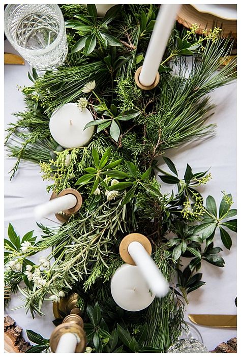 Cozy Winter Wedding, Garland Centerpiece, Evergreen Wedding, Winter Wedding Table, Winter Wedding Centerpieces, Cup Of Cocoa, Boda Diy, Floral Runner, Winter Wedding Decorations