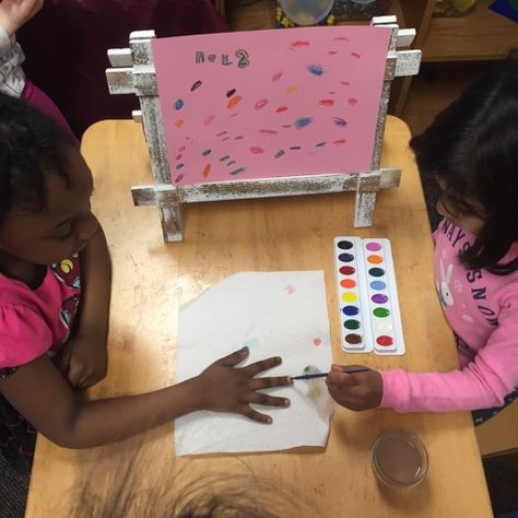 Inquiring Minds: Mrs. Myers' Kindergarten: The Beauty Salon Project School Age Games, Space Inquiry, Spa Day Party, Dramatic Play Themes, Role Play Areas, Dramatic Play Preschool, Teacher Activities, Dramatic Play Centers, Imaginary Play