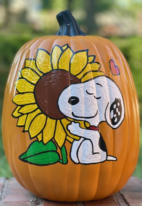 Pumpkin Painting Ideas Kid Friendly, Painting Pumpkins Creative, Family Of 3 Pumpkin Painting, Painting Fall Pumpkins Ideas, Shrek Painted Pumpkin, Pumpkin Painting Step By Step, Pumpkin Painting Cartoon, Pumpkin Painting Ideas Creative Scary, Painted Pumpkins Ideas Cute