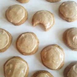 Pumpkin Cookies with Brown Butter Icing - The Gold Lining Girl Cookies Brown Butter, Chinese Ribs, Cookies With Brown Butter, Cookies With Frosting, Brown Butter Icing, Iced Pumpkin Cookies, Autumn Desserts, Pumpkin Spices, Brown Butter Cookies