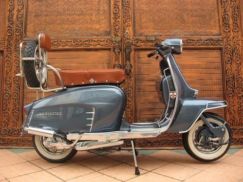 Magic Broomstick, Lambretta Vintage, Three Wheel Bicycle, Moped Motorcycle, Custom Vespa, Italian Scooter, Vespa Piaggio, Retro Scooter, Mod Scooter