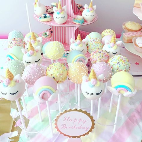 Unicorn Birthday Cake Pops, Unicorn Birthday Cake And Cupcakes, Unicorn Cake Pops Diy, Cake Pops Unicorn, Unicorn Cakepops, Cake Pops Designs, Pastel Unicorn Birthday Party, Unicorn First Birthday Party, Unicorn Pops