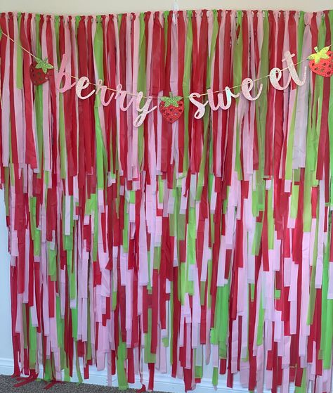 🍓BERRY Sweet One First Birthday🍓 -Red, Pink and Green  🍓Includes: fringe backdrop and berry sweet banner, ONE strawberry backdrop (shown with the balloons) happy birthday burlap banner, high chair fringe burlap banner. Does not include balloons, party hat or anything else shown but not listed.  🍓Handmade ready to hang fringe back drop. This backdrop is the perfect addition to any decor or party. Birthday parties, bachelorette parties, backdrop photos, dessert setups and much more! This fringe banner can be custom made and match any theme. It's reusable and can be used indoors or blows beautifully in the wind outside. 🍓Size-  backdrop is 5 ft across and 5 ft long. Can be hung a little higher to use the full length.  🍓How to hang- I recommend using command hooks on each end. The pictur Two Sweet Berry Party, Berry Birthday Backdrop, Berry First Birthday Photo Backdrop, Strawberry Photo Backdrop, Berry First Birthday Party Diy, Berry Balloon Garland, Berry Party Decorations, Diy Strawberry Decorations Birthday Parties, Strawberry Theme Party Decorations