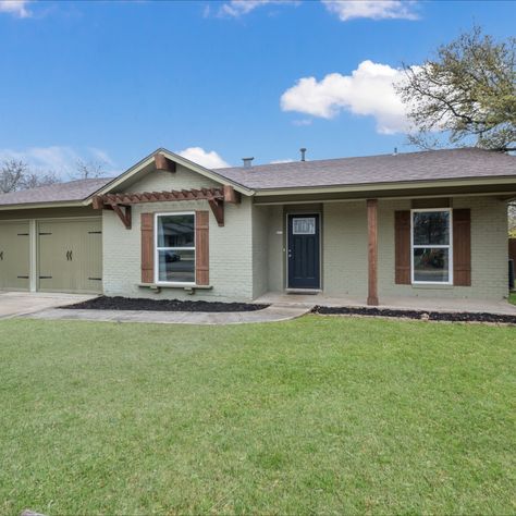 FOR SALE! 4bd/2ba | 1716 sq ft | 78230 Price & Details: https://www.sahomeguide.net/homes-for-sale/TX/san-antonio/78230/4003-shenandale-st/lid-605df6963186a53a5e8a0c31 #ForSale #SanAntonio House For Sell, Cheap Houses For Sale, Top Realtor, Cheap Houses, Home Selling, Real Estate Team, Sell Your Home, Open Houses, Social Media Advertising