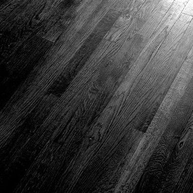 Japan Black Floorboards, Black Stained Wood Floors, Black Floorboards, Black Floors, Black Modern House, Black Flooring, Staining Wood Floors, Wood Floor Stain Colors, Black Wood Floors