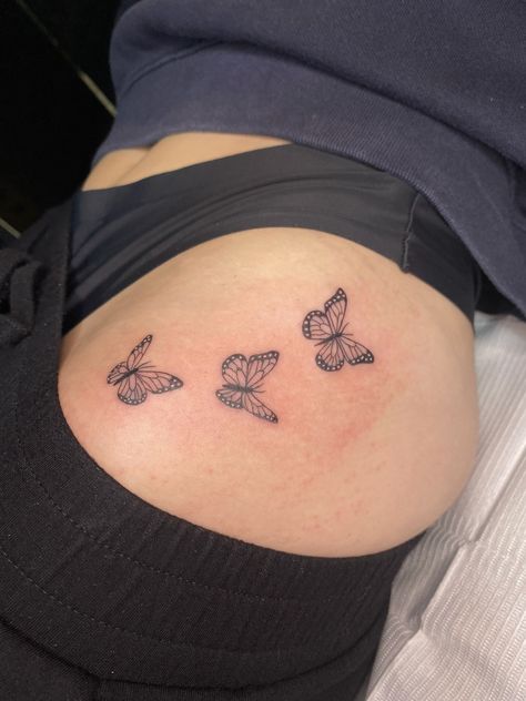 🦋🦋🦋 . . Artist Credit - @bryonyrhiain__ . . #butterflytattoo #tattoos #butterflies #butterflytat #tattooed #girlytattoos #girlswithtattoos #bumtattoo #hiptattoo #sidetattoo #girlytattoo #tattoosforgirls #girlswithtats #tattooartist #tattoouk #tattooshop #tattoostudio Small Hip Tattoos Women, Tattoos Butterflies, Butterfly Leg Tattoos, Butterfly Thigh Tattoo, Side Hip Tattoos, Upper Thigh Tattoos, Borboleta Tattoo, Side Thigh Tattoos, Girl Thigh Tattoos