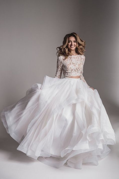 2 Piece Wedding Dress, Unique Wedding Gowns, Two Piece Wedding Dress, Western Wedding Dresses, Wedding Dress Lace, Bridal Separates, Wedding Dresses Satin, Princess Wedding Dresses, Colored Wedding Dresses