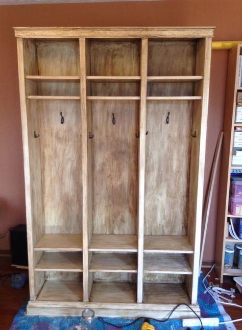 Free-standing Billy lockers - make in white & treat as built-ins for the sun-room / workout room Locker Hacks, Billy Bookcases, Ikea Kids Room, Mudroom Lockers, Rustic Furniture Diy, Ikea Billy Bookcase, Ikea Furniture Hacks, Ikea Billy, Billy Bookcase