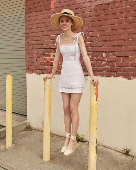 — mixedreese. *:･ﾟ🌹 Oktoberfest Outfit, Lingerie Vintage, Look Retro, Mode Inspiration, Looks Vintage, Spring Summer Outfits, Outfit Idea, Look Chic, Street Styles