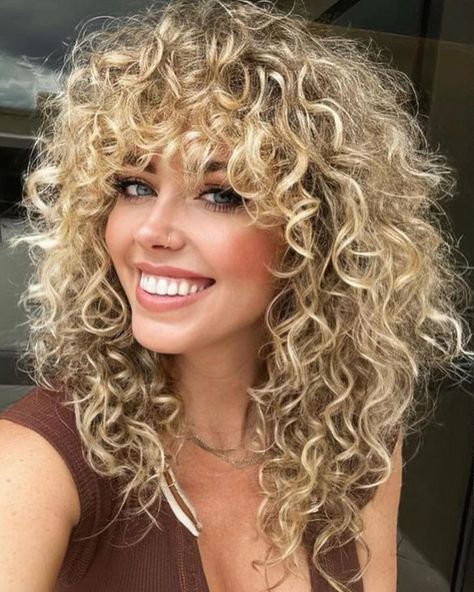 Thick Curly Wolf Cut with Blonde Highlights Blonde Curly Hair, Wolf Cut, Curly Hair, A Woman, Blonde, Hair