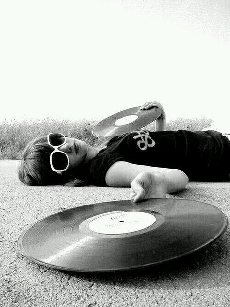 Vinyl Turntable, Road Kill, Retro Caravan, Records Vinyl, Record Vinyl, Favourite Song, Dj Party, I'm With The Band, Vinyl Music