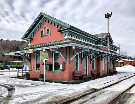 Store Architecture, Train Station Architecture, Brick Decor, Old Train Station, Small Front Yard Landscaping, Vintage House Plans, Art Deco Sculpture, Train Depot, Lake Champlain