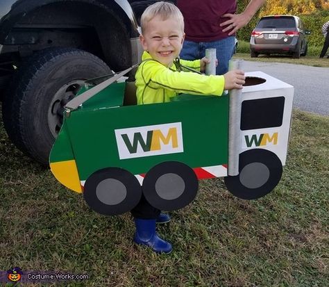 Garbage Truck Costume, Truck Costume, Boys Halloween Costumes Diy, Toddler Boy Halloween Costumes, Old Halloween Costumes, Diy Halloween Costumes Easy, Homemade Costumes, Kids Imagination, Halloween Costume Contest