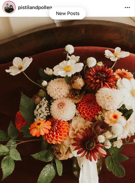 Fruit In Wedding Bouquet, Amber Wedding Bouquet, Fall Color Bouquet Brides, August Bridal Bouquet Wildflower, Bright Fall Floral Arrangements, Terracotta Dahlia Bouquet, Unique Fall Wedding Bouquets, Fall Bouquet Bridesmaid, 70s Fall Wedding