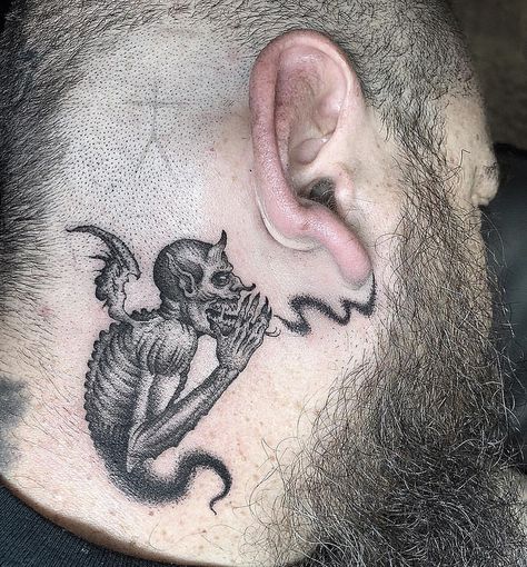 Devil Whispering In Ear, Devil Whispering In Ear Tattoo, In Ear Tattoo, Whispering In Ear, Stile Pin Up, Tattoo Main, Backpiece Tattoo, Devil Tattoo, Demon Tattoo