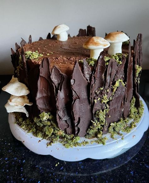 Chocolate Cake With Nutella, Three Layer Chocolate Cake, Moss Cake, Nutella Buttercream Frosting, Cake With Nutella, Stump Cake, Tree Stump Cake, Nutella Ganache, Mushroom Cake