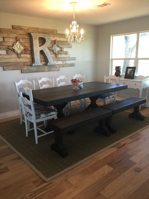 Ranch Home Dining Room, Farm Style Dining Room Farmhouse, Rustic Country Dining Room Ideas, Rental Dining Room Ideas, Industrial Farmhouse Dining Room Decor, Modern Farmhouse Wall Decor Kitchen, Dining Room Redo Ideas, Living Room Dining Room Combo Paint Ideas, Dining Room Theme Ideas