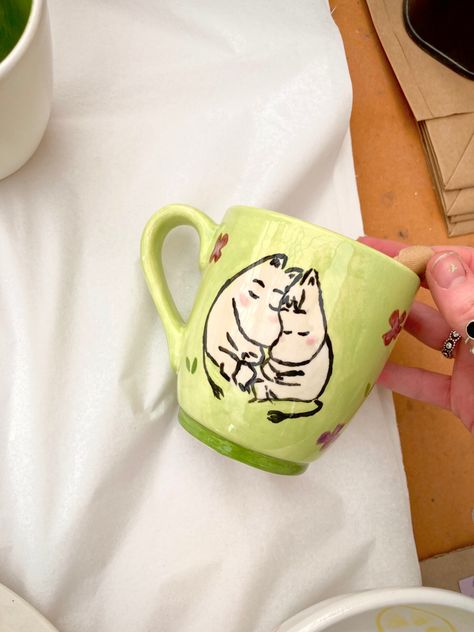 Moomin Diy, Moomin Mugs, Cup Diy, Diy Cups, Pottery Painting, Dream House, Tableware