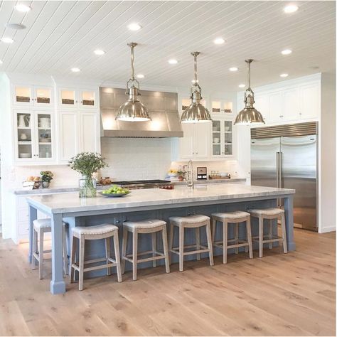 Unique Kitchen Design, Rustic Kitchen Island, Kitchen Island Decor, Large Kitchen Island, Modern Kitchen Island, Kitchen Island With Seating, Island With Seating, Kitchen Island Design, Trendy Kitchen