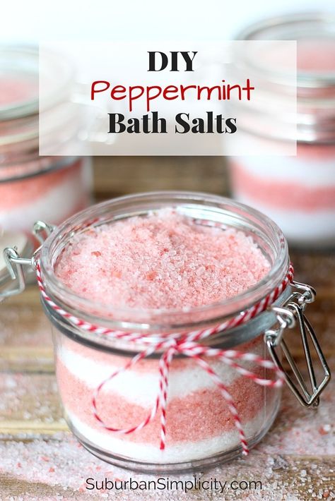 This rejuvenating recipe for peppermint bath salts is an easy and fun DIY! A homemade and natural gift idea for friends, loved ones or yourself. #diy #peppermint #bath #beauty #gifts Peppermint Bath Salts, Homemade Gifts For Friends, Bath Diy, Make Up Diy, Bath Salts Recipe, Bath Salts Diy, Sugar Scrub Recipe, No Salt Recipes, Aromatherapy Gifts